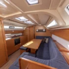 Bavaria 46 Indoor lounge